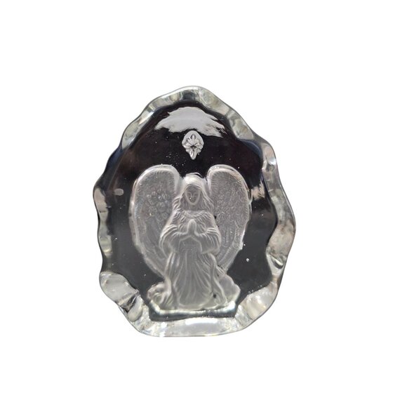 Lead Crystal Intaglio Etched Angel Paperweight - Picture 9 of 9